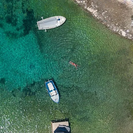 Secluded House With A Parking Space Cove Stratincica, Korcula - 13430 Holiday home Vela Luka